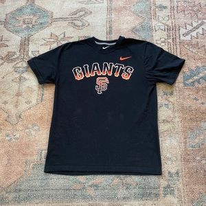Giants baseball tee
